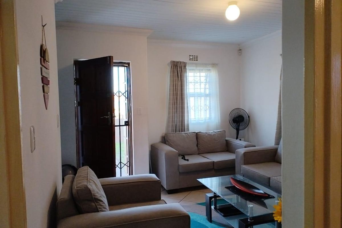 Unfurnished 2-Bedroom House in Eersterivier South To Rent - Photo 5