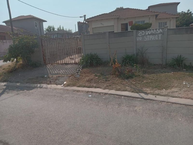 HOUSE IN NEED OF LOVING CARE - Photo 7