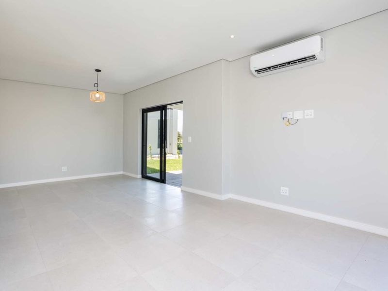 Paarl Valleij Lifestyle Estate & Farm Two-Bedroom unfurnished Home - Photo 7