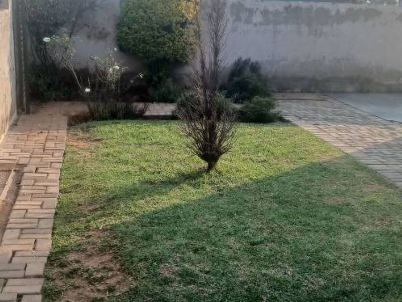 3 bedroom home for sale - Photo 5
