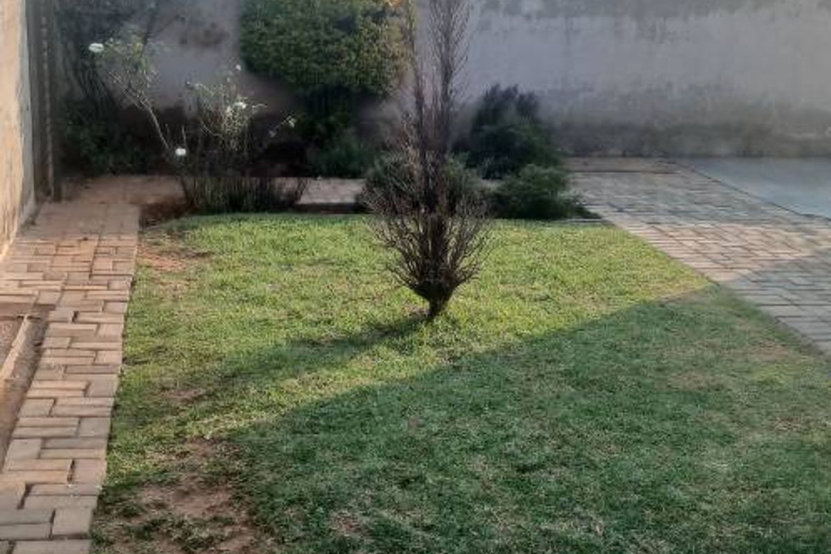 3 bedroom home for sale - Photo 5