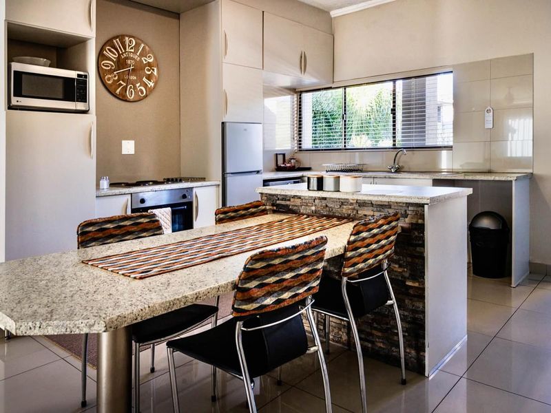 Hotel FOR SALE in Klein Windhoek - Photo 10