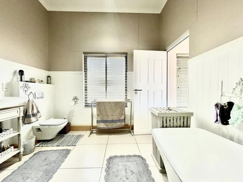 3 Bedroom Townhouse For Sale in Klein Windhoek - Photo 10