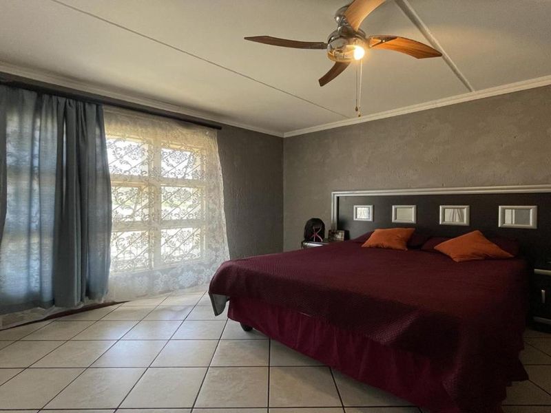 2 Bedroom Unit for Sale in Mulbarton - Photo 4