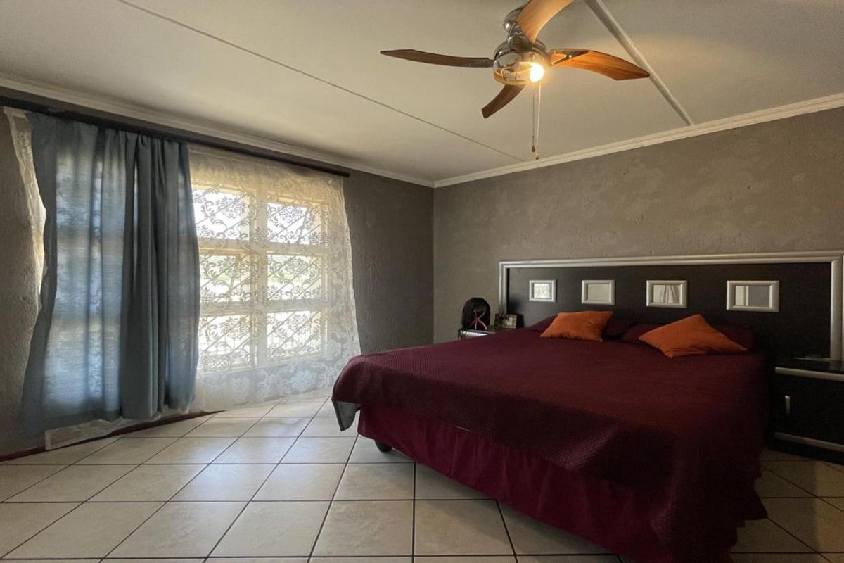 2 Bedroom Unit for Sale in Mulbarton - Photo 4