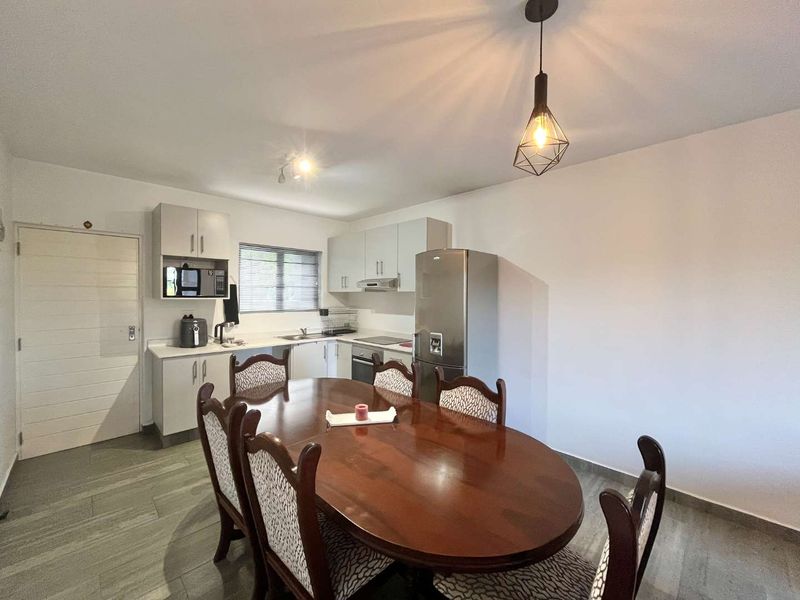 Hendra - Chic Urban Retreat , 2 Bedroom apartment in Park Hill , Durban North - Photo 5