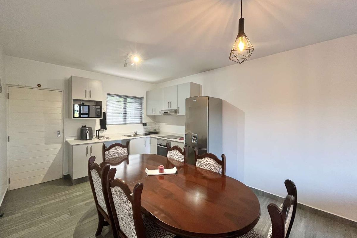 Hendra - Chic Urban Retreat , 2 Bedroom apartment in Park Hill , Durban North - Photo 5