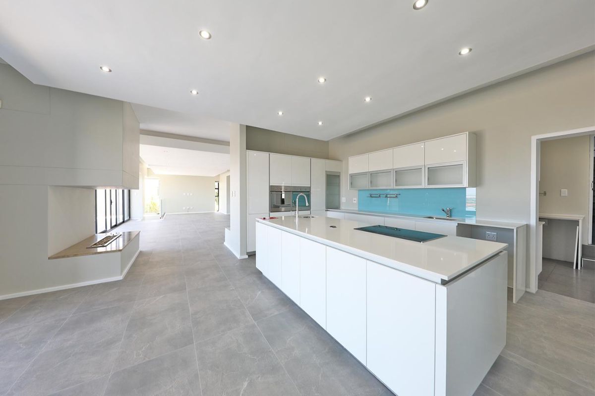 5 BEDROOM HOUSE FOR SALE IN BARONETCY ESTATE - Photo 4