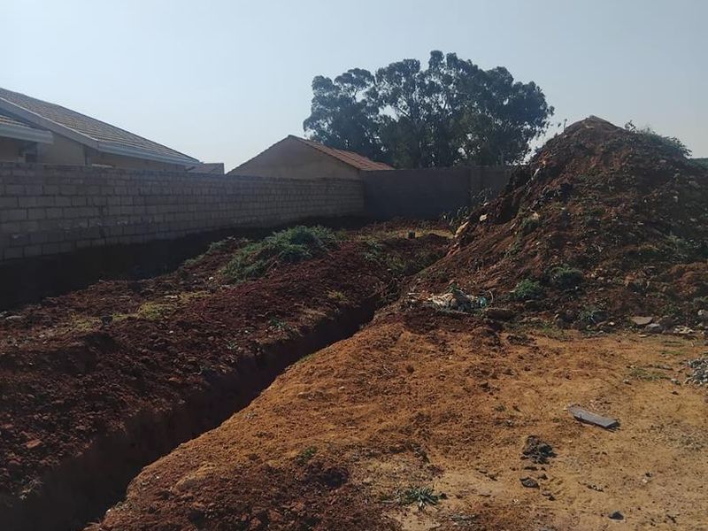 Large vacant land available for sale. - Photo 9