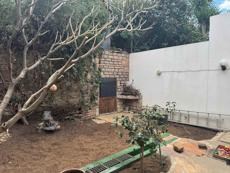 Luxury Hill House for Sale - Photo 10