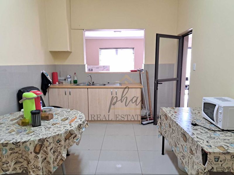 Business Premises with flat for sale in Central Walvis Bay - Photo 8