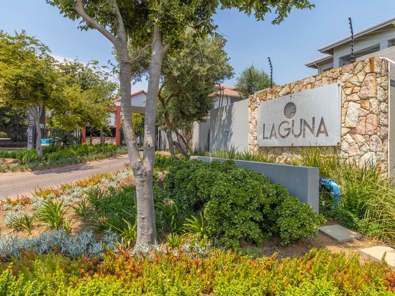 Amazing views and stylish apartment in Barbeque Downs - Photo 2