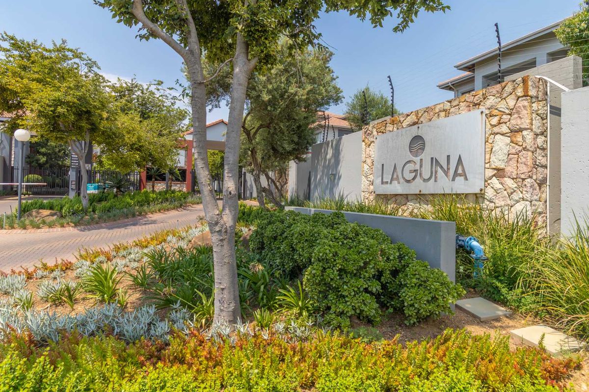 Amazing views and stylish apartment in Barbeque Downs - Photo 2