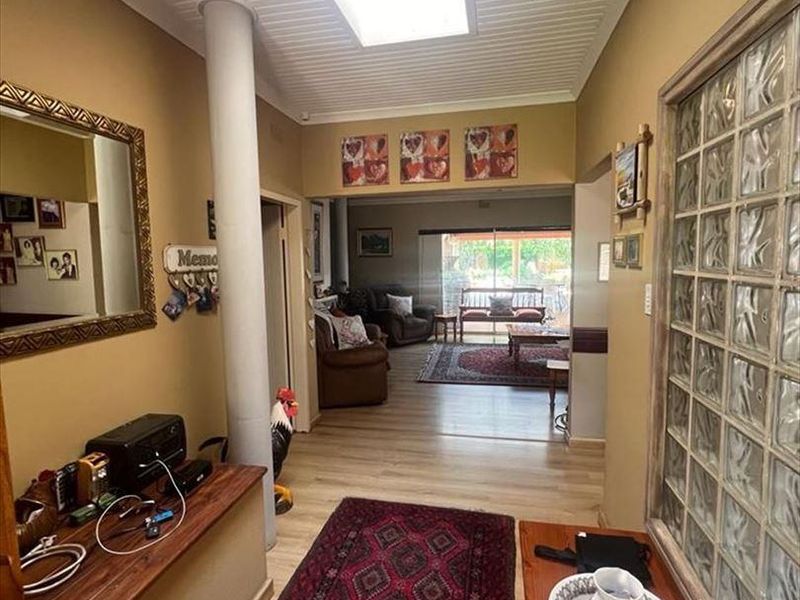 Comfort and space for an extended family in sought after Beyerspark - Photo 9
