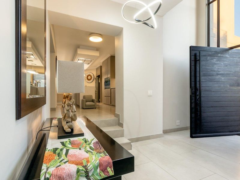 4 Bedroom House for Sale in Dainfern Golf Estate - Photo 8