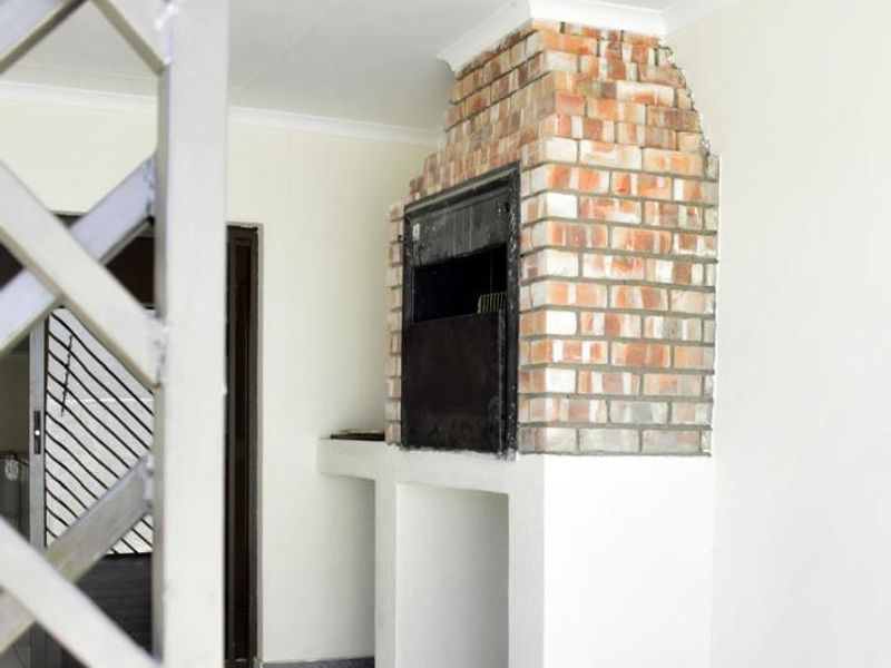 FOR SALE: Stunning 3-Bedroom Home in Okahandja, Dolerite Ridge (Extension 7) – N$1,750,000 - Photo 3