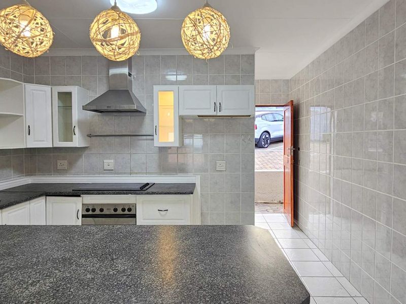 SEA VIEW APARTMENT - 2km from Hartenbos Beach! - Photo 9