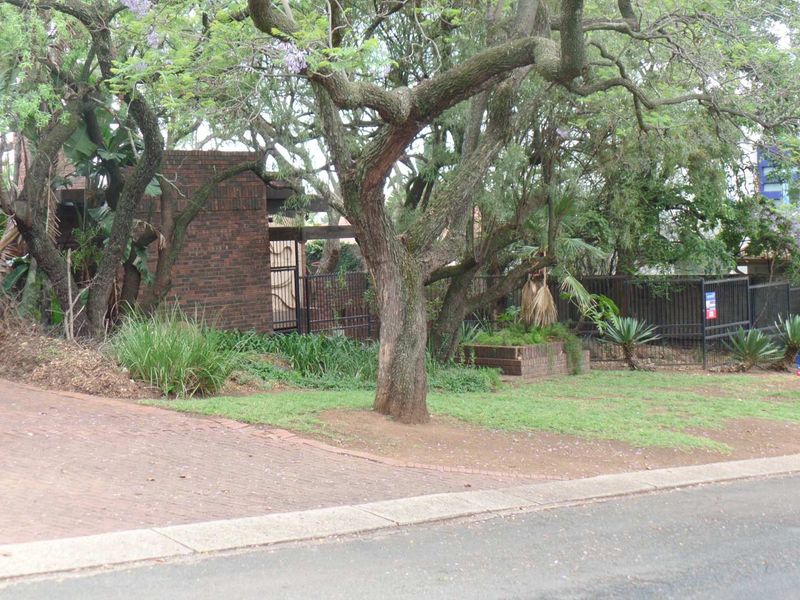 Large 3 bedroom home in Mucklneuk close to Unisa - Photo 3