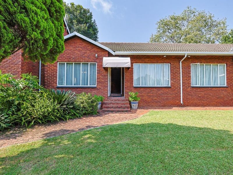 Family Home in Silverton - Photo 10