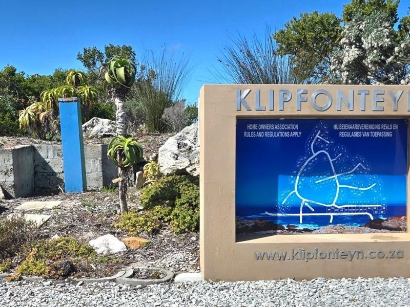 Plot-and-plan: Modern three-bedroom coastal home in Klipfonteyn I blending luxury, open-plan design, and nature’s tranquility. - Photo 2