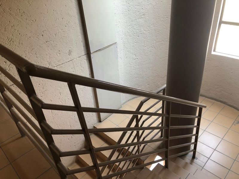 UNFURNISHED 3 BEDROOMS - Photo 2