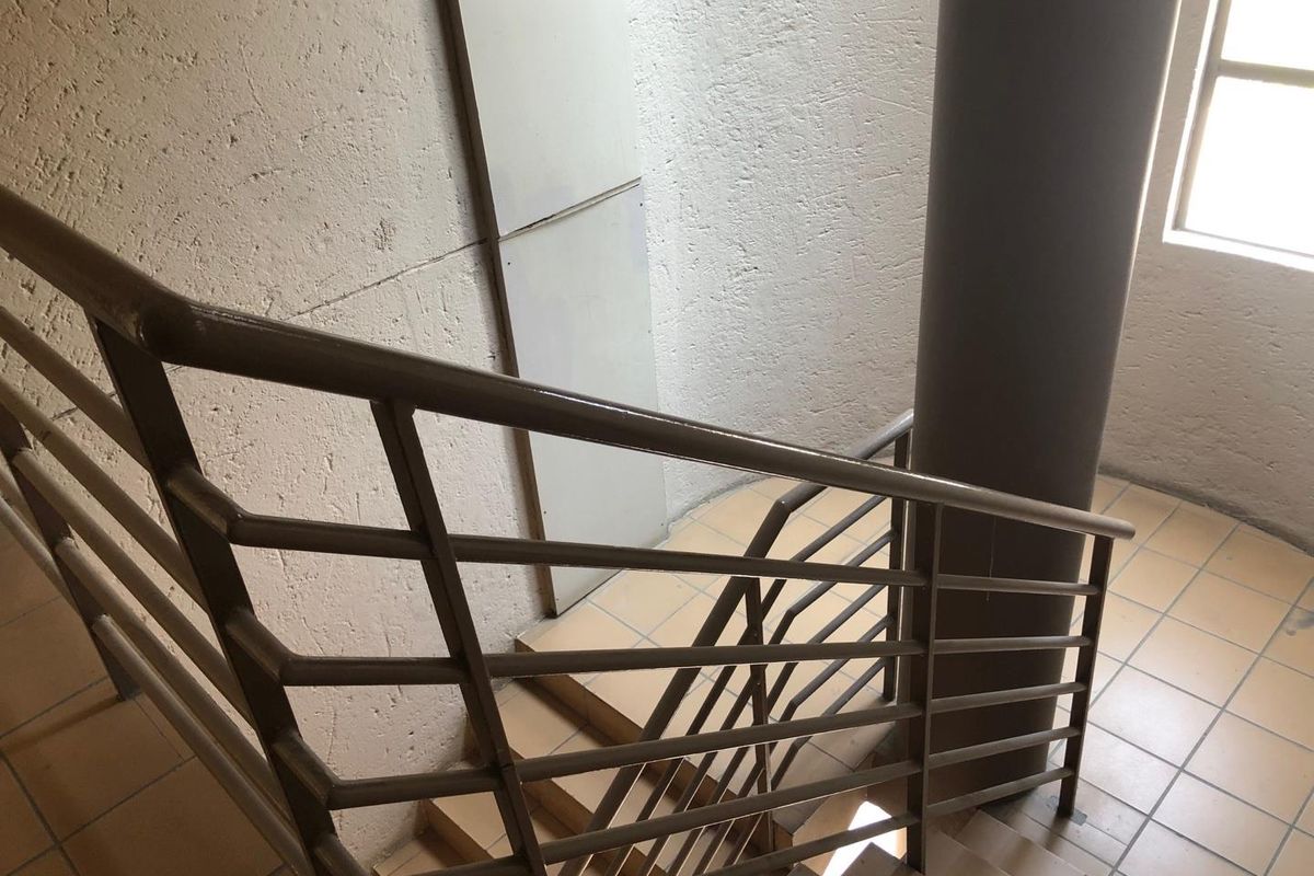 UNFURNISHED 3 BEDROOMS - Photo 2