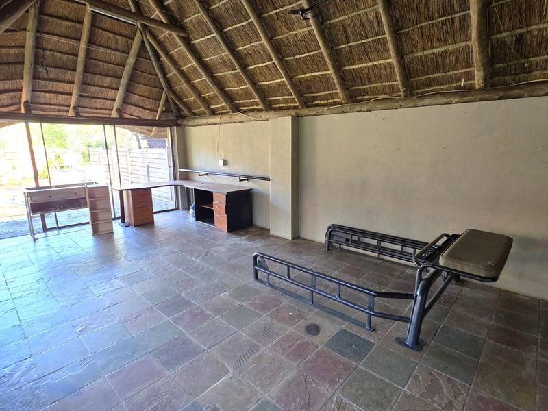 3 Bedroom Family Home in Melodie Hartbeespoort - Photo 6