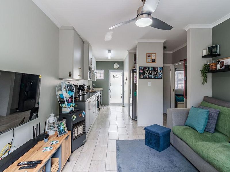 2 Bed Apartment for Sale Westering - Photo 6