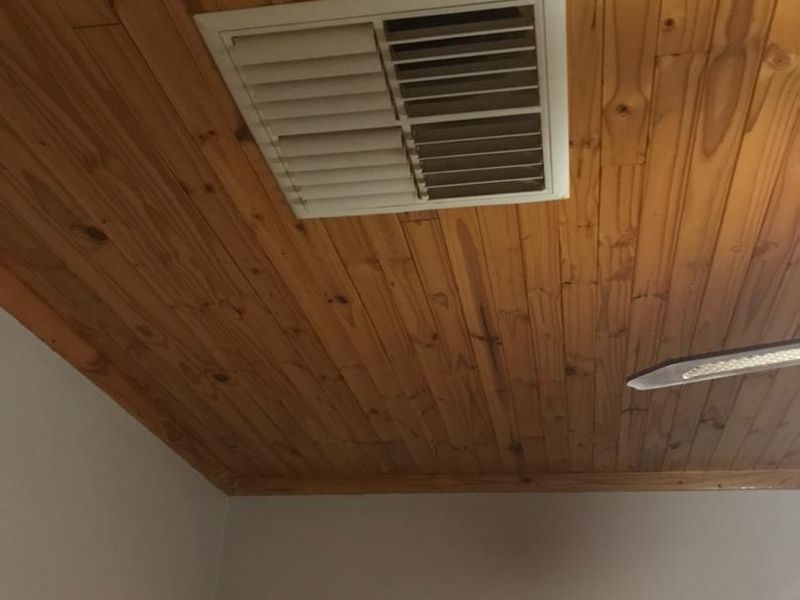 GORGEOUS AND SPACIOUS 2 BEDROOM UNIT FOR SALE IN MARIENTAL (JEANDRE AVENUE) - Photo 6