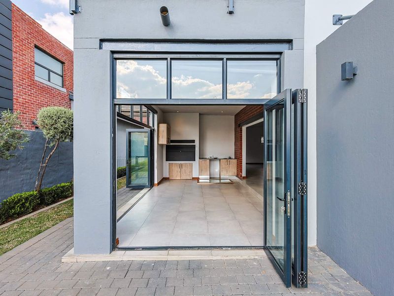 Luxury Living in the Heart of Six Fountains Estate - Photo 9