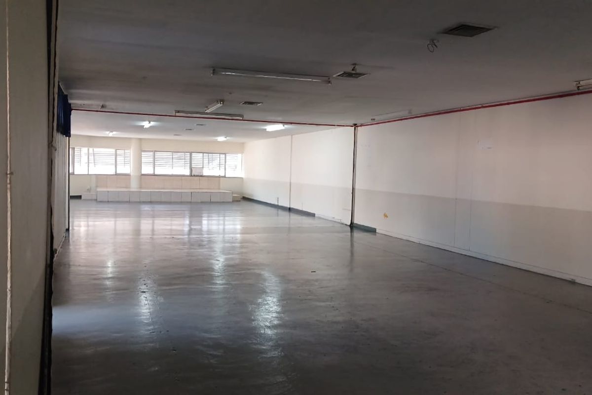 377 sqm commercial space in Claremont - Photo 2