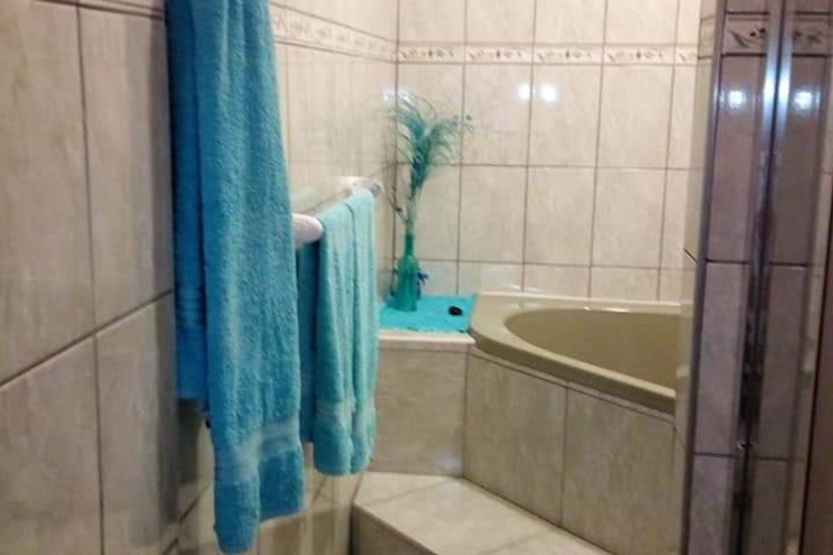 Family House with 3 Flats for Sale, Swakopmund Tamariskia - Photo 5