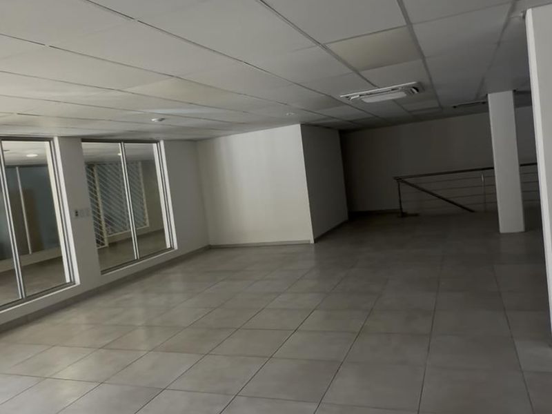 RENT| Klein Windhoek – Prime Business - Photo 6