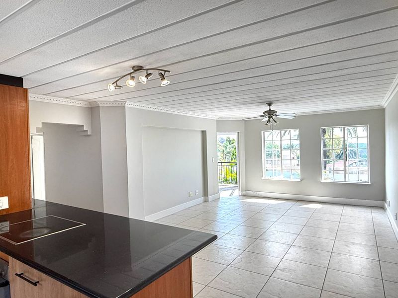 Charming 3 Bedroom Apartment in Secure Estate - Photo 4