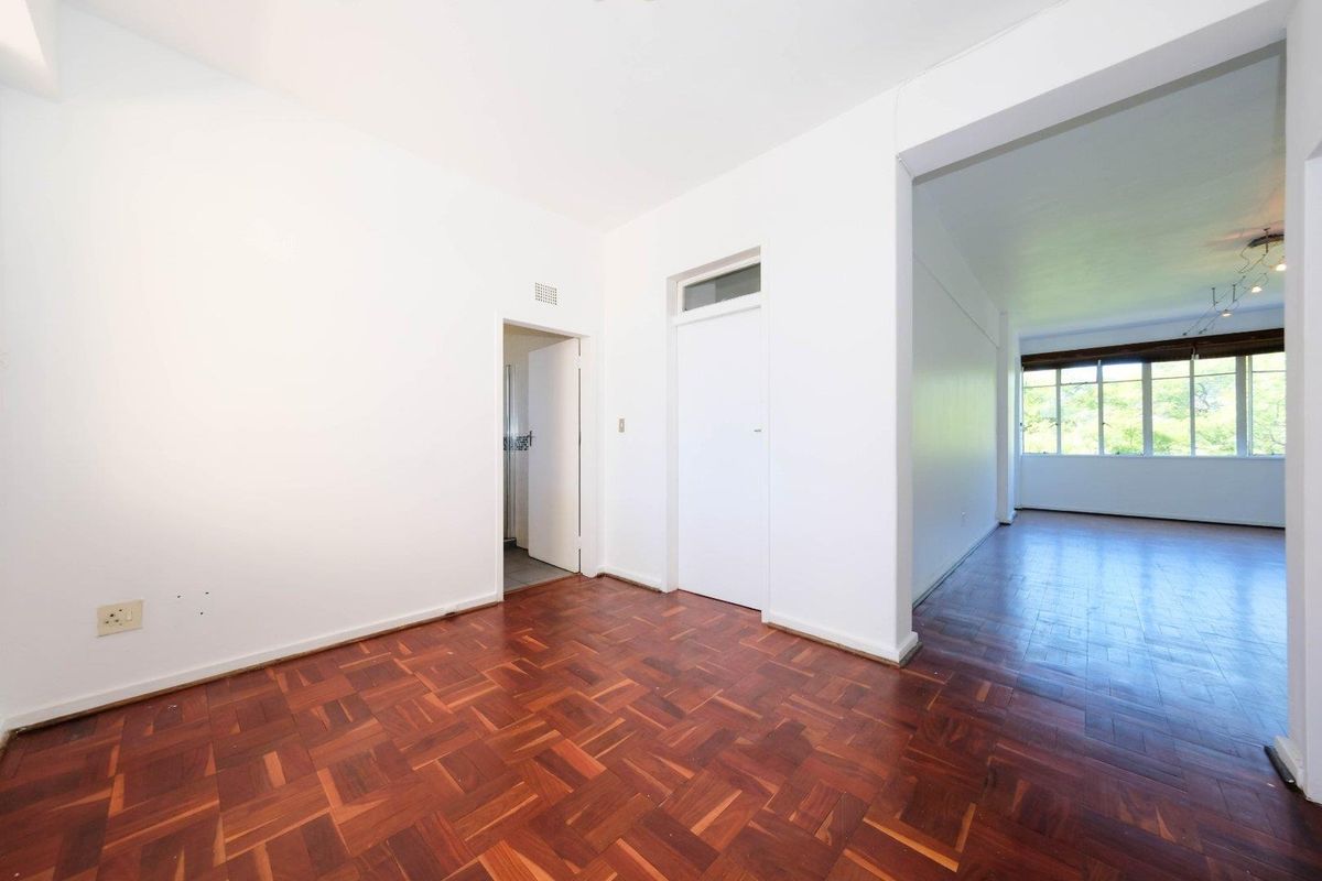Heritage Complex Earls Court! Negotiable! - Photo 5
