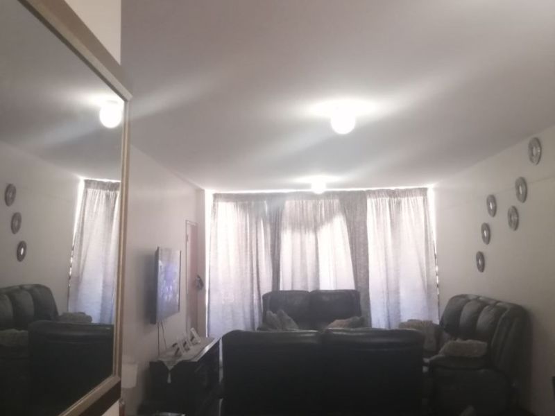 BARGAIN !!!  - 1.5 bedroom apartment in Sunnyside - Photo 6