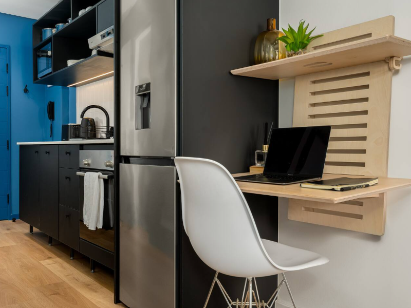 Furnished studio in Station House Sea Point - Photo 4