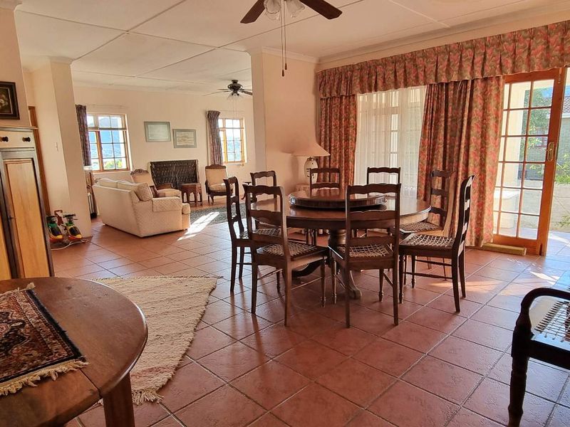 CHARMING FAMILY HOME - A PLACE TO HANG YOUR HEART - Photo 4