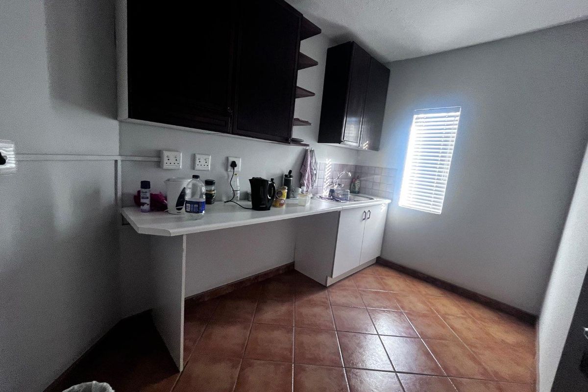 Prime warehouse in Prosperita for sale! - Photo 4