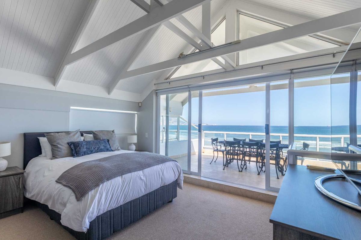 Luxury 3 level Oceanfront Maisonette — Fully Furnished - Photo 4