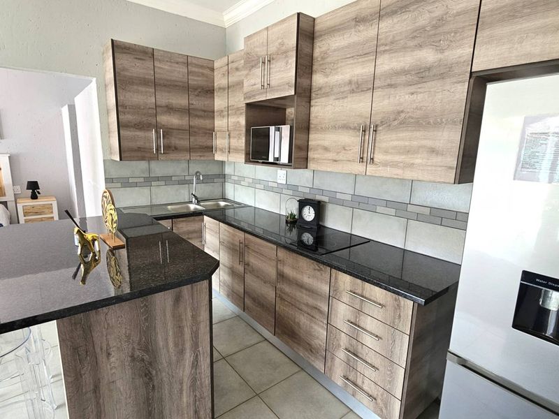 2 Bedroom  Apartment in Retirement Estate in Hartbeespoort - Photo 7