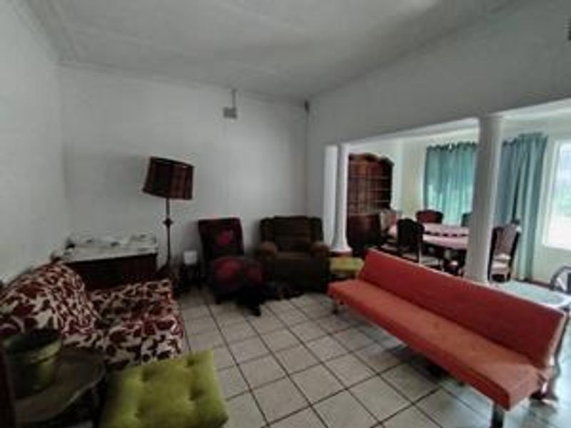Three bedroom house for sale close to central Nelspruit - Photo 4