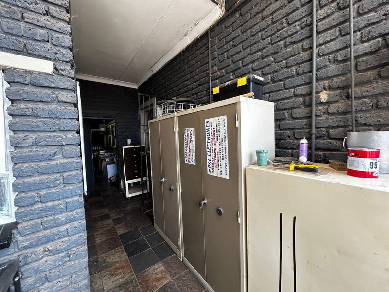 Fully furnished 5 bed house and ready to use buisness - Photo 8