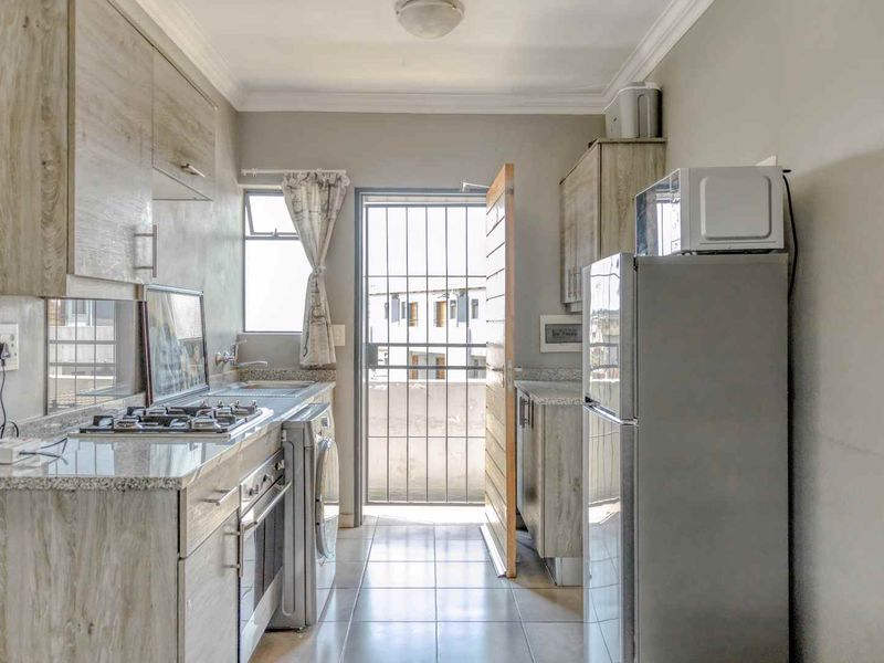 2 bedroom apartment for sale in Midrand. - Photo 2