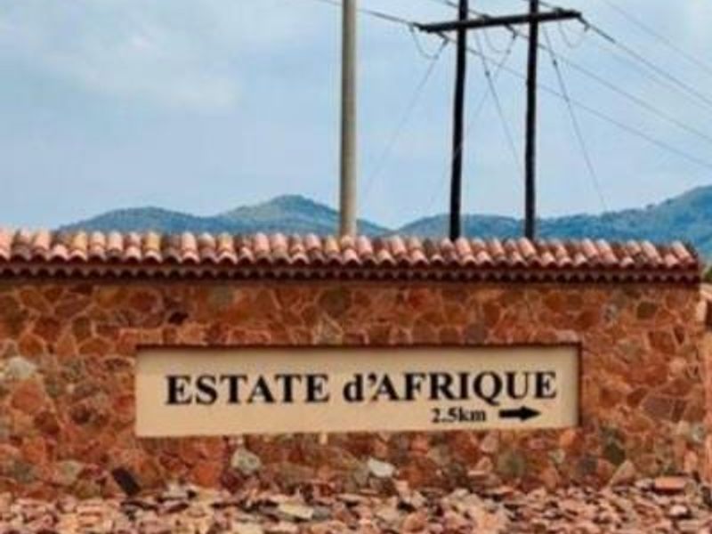 Relaxing views stand for sale. - Photo 2