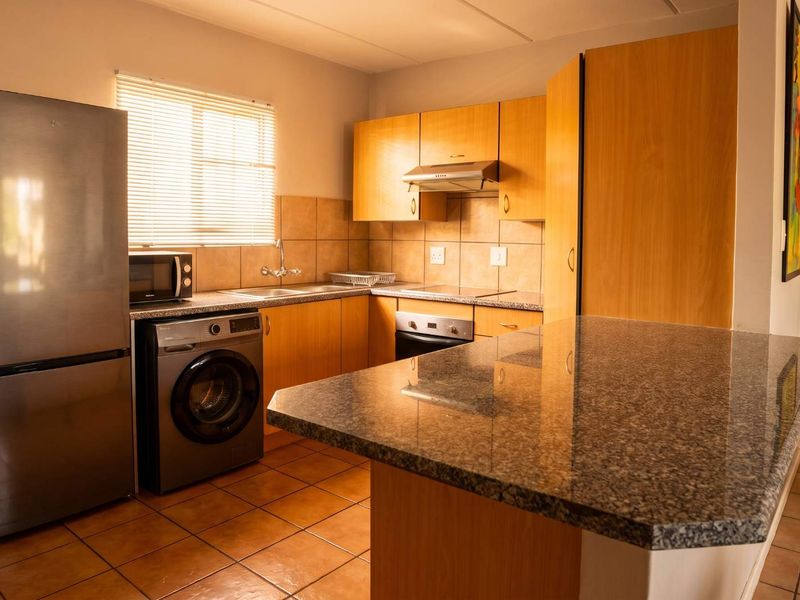 Spacious Ground-Floor Garden Townhouse in Castello – Pet Friendly! - Photo 6