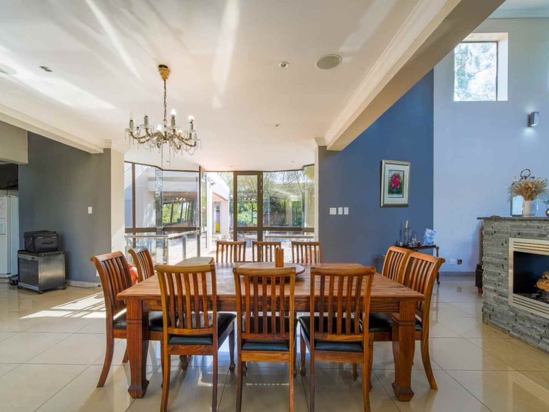 A Magnificent Family Estate Offering Space, Privacy and Spectacular Views - Photo 10