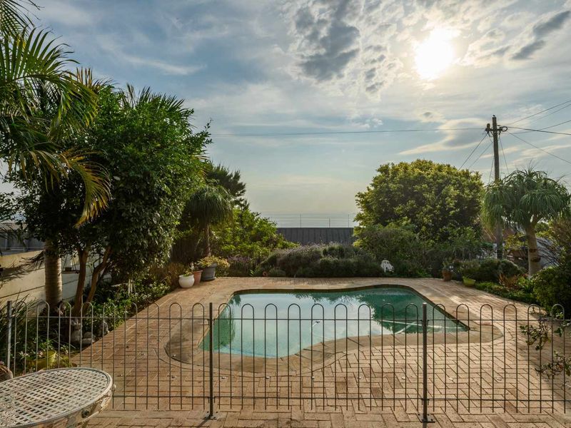New Release - Immaculate Family Home with Bay Views in Richmond Hill - Photo 5