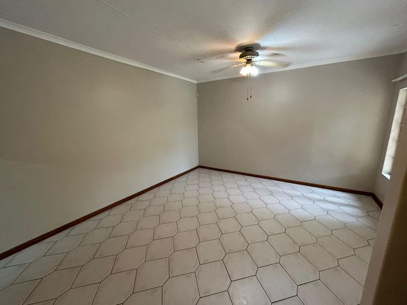 Spacious Family Home with Pool in Desirable Meer En See - Photo 8