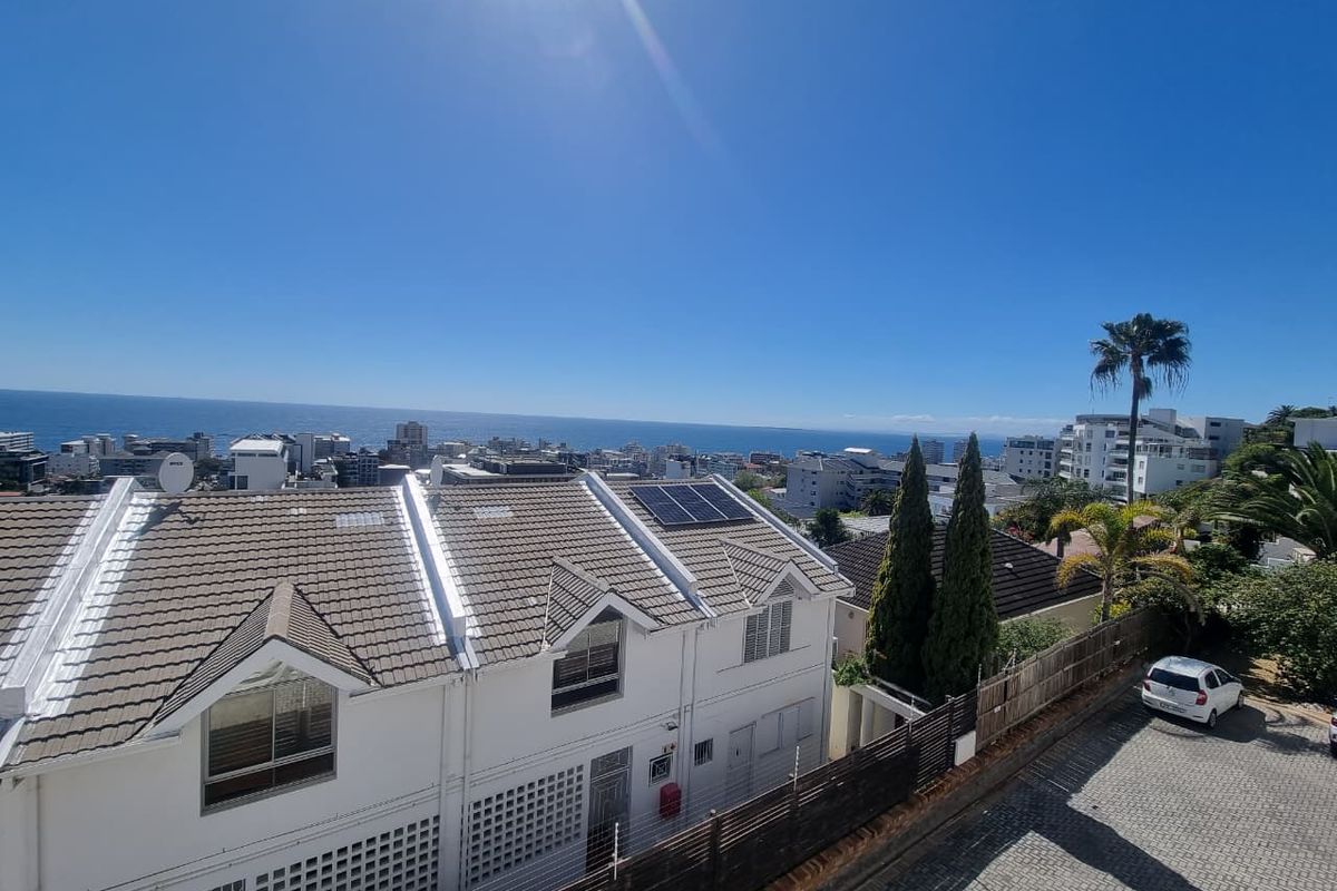 Daily Rental in Ocean View Drive, Sea Point  (minimum stay of 5 days) - Photo 2